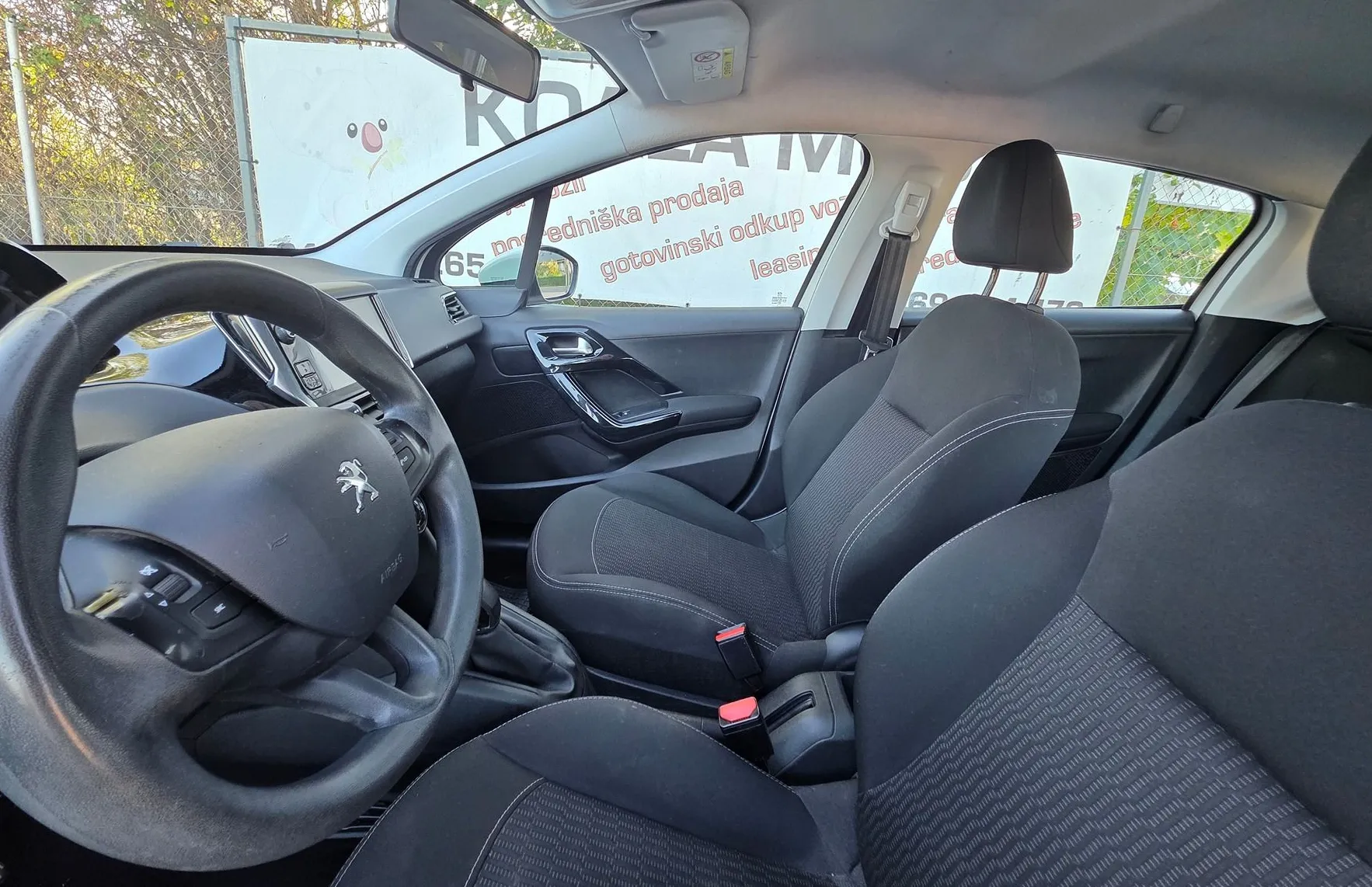 Zunanja slika - Peugeot 208 - 1.2 PURETECH 82 ZASLON-KLIMA-SLOVENSKI-1.LASTNIK - 12