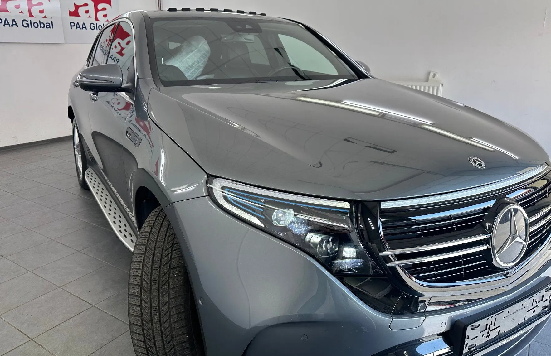 Zunanja slika - Mercedes-Benz EQC - 400 4MATIC AMG Line.NEMŠKI+4ALU.LED.KAMERA.67.000 - 19