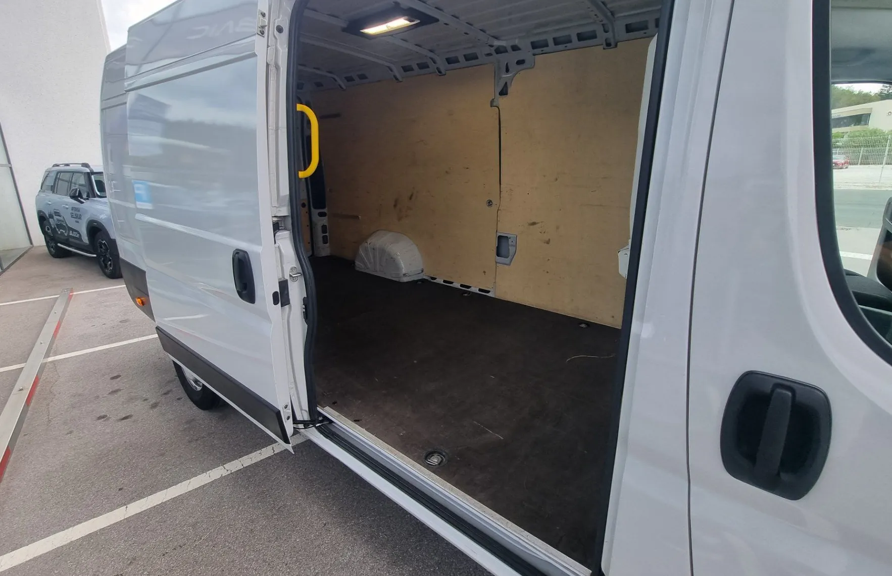 Zunanja slika - Opel Movano - 2.2 BHDi - 10