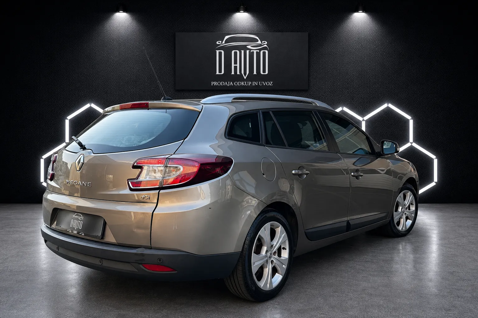 Zunanja slika - Renault Megane - Grandtour 1.5 dCi NAVI+TEMPOMAT+PDC... - 5