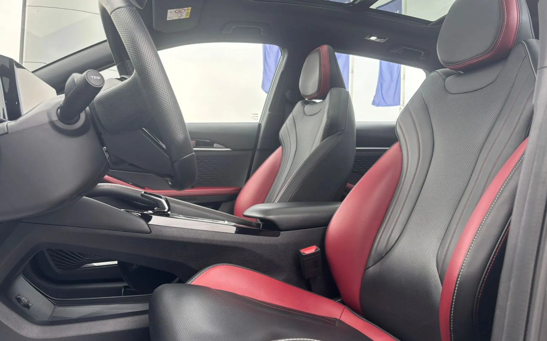 Zunanja slika - Geely Coolray - 1.5 TD DCT GK KAMERA-TEMPOMAT-PANORAMA - 7