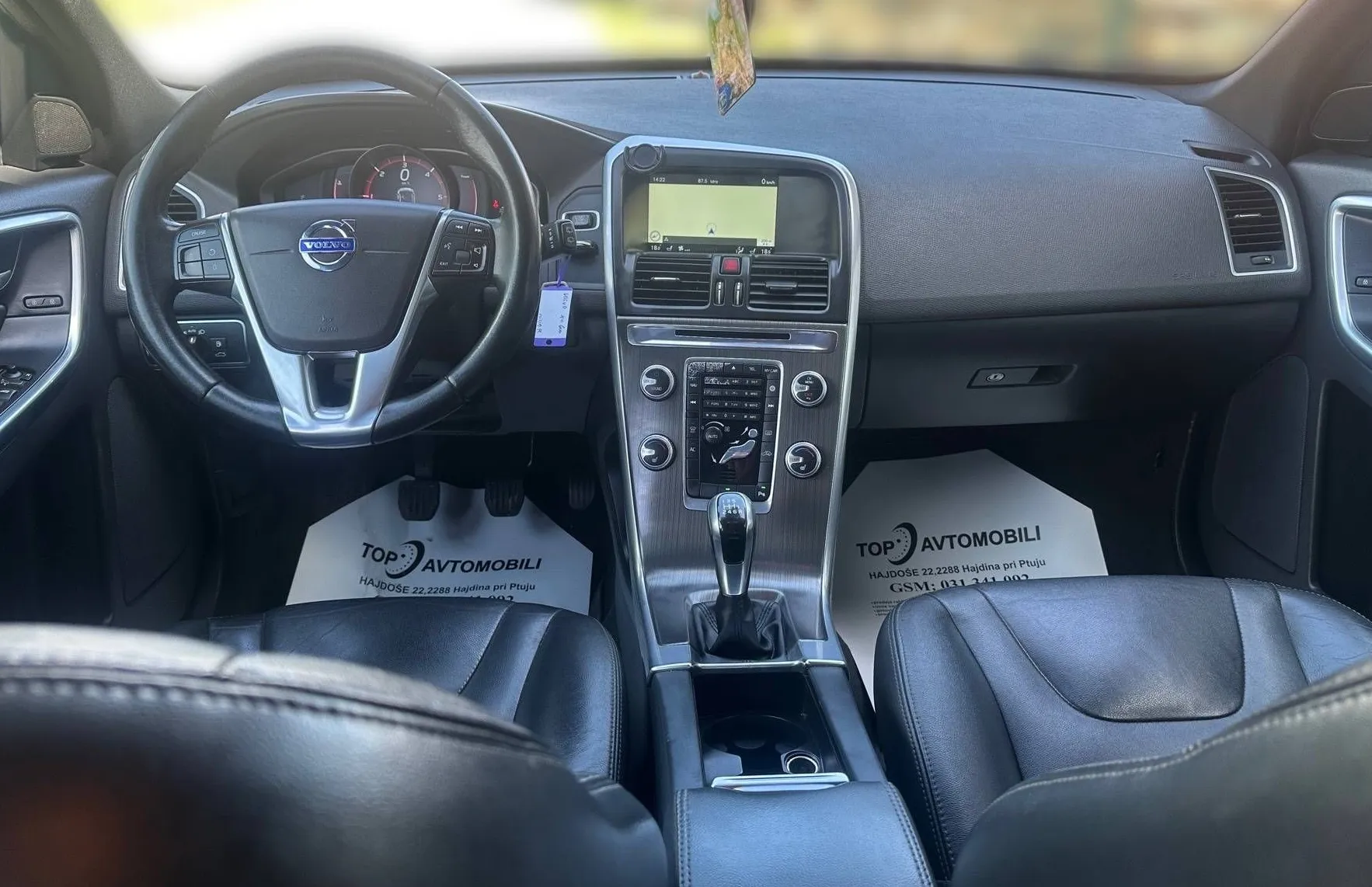 Zunanja slika - Volvo XC60 - D4 XENON HI-FI TEMPOMAT NAVI VIRTUAL PDC - 19