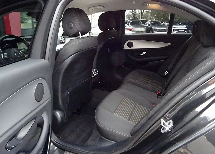 Zunanja slika - Mercedes-Benz E-Razred - E 220 d 9G TRONIC 200KM - LED - NAVI - 18 COL - - 10