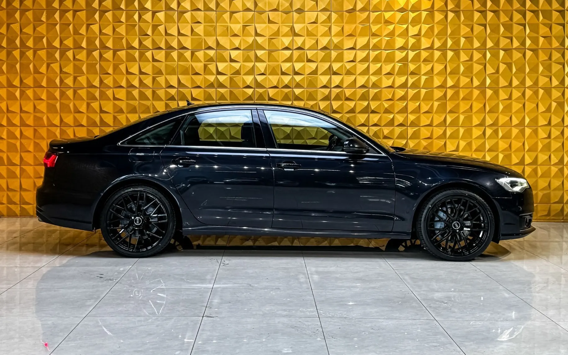 Notranja slika - Audi A6 - 2.0 TDI AUT. RADAR-GRETJE-TEMP.-NAVI.-BREZ POLOGA - 12