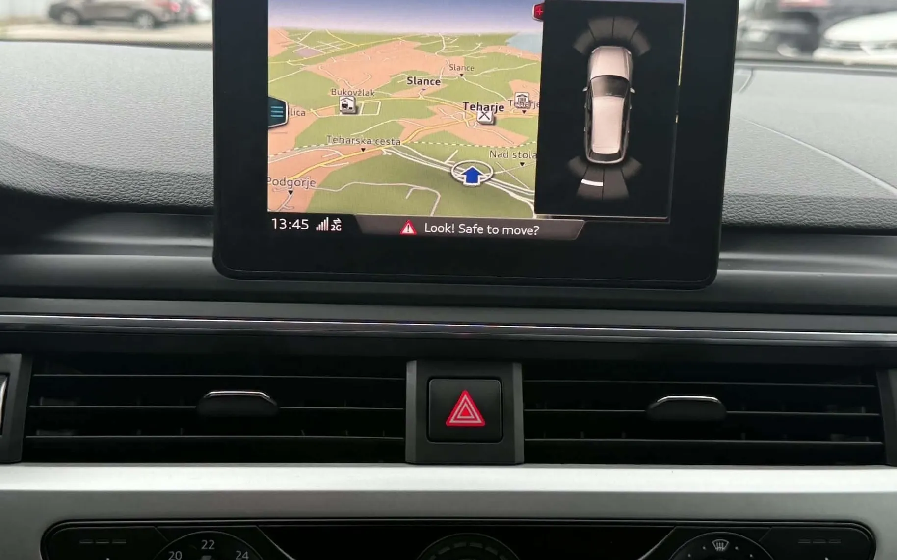 Notranja slika - Audi A4 Avant - 2.0 TDI-AUT-XENO+LED-NAVI-LIZING ZA TUJCE-PDC - 11