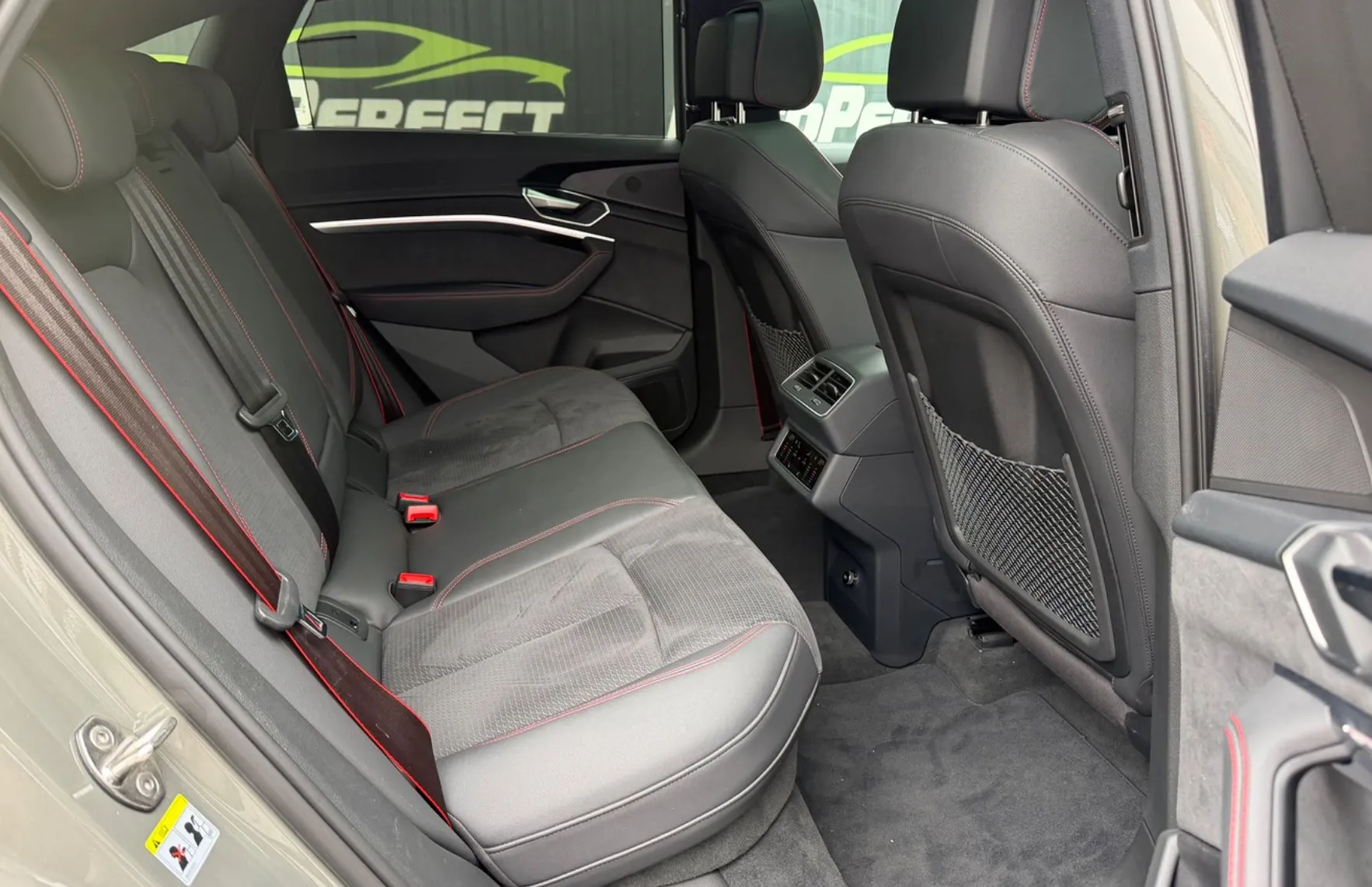 Zunanja slika - Audi Q8 e-tron Sportback - 55 quattro S-line MATRIX|KEYLESS|BO|SOFT CLOS - 18