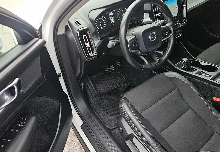 Zunanja slika - Volvo XC40 - 2.0 TD AWD 150ks °FULL-LED° °AUTOMATIC° °KAMERA° - 8