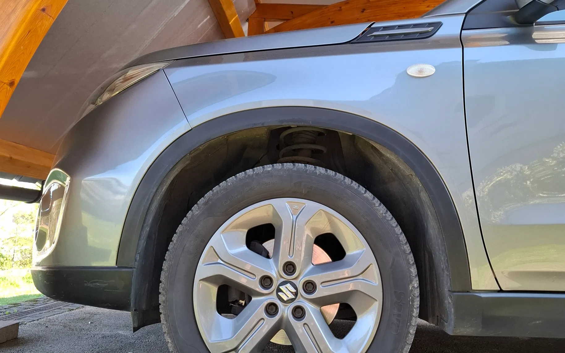 Slika poškodbe - Suzuki Vitara - AllGrip 1,6 Premium - 8