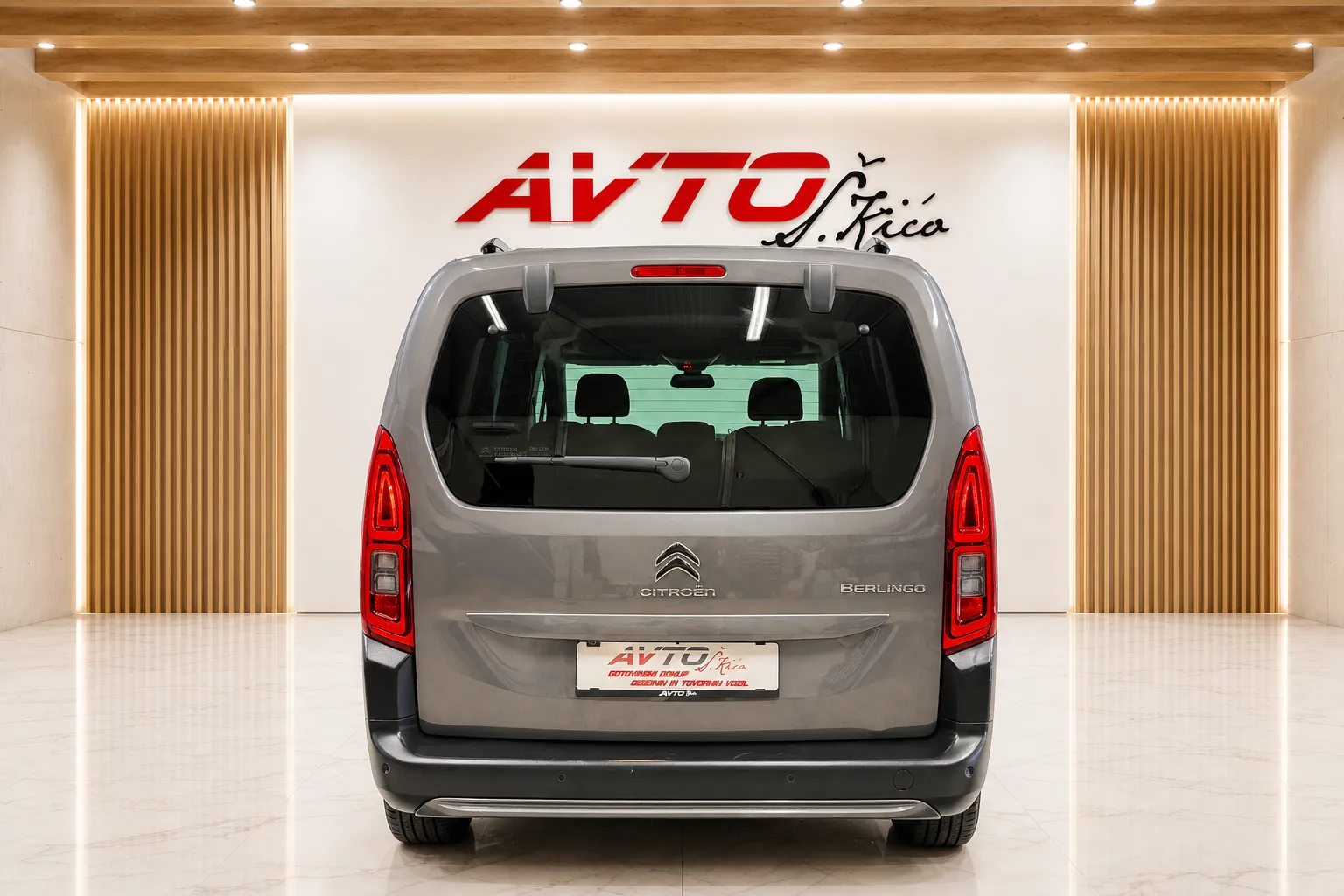 Notranja slika - Citroën Berlingo - 1.5 HDI-XTR-AVTOMATIK-LED-HEAD UP-KAMERA-96KW-SLO - 7