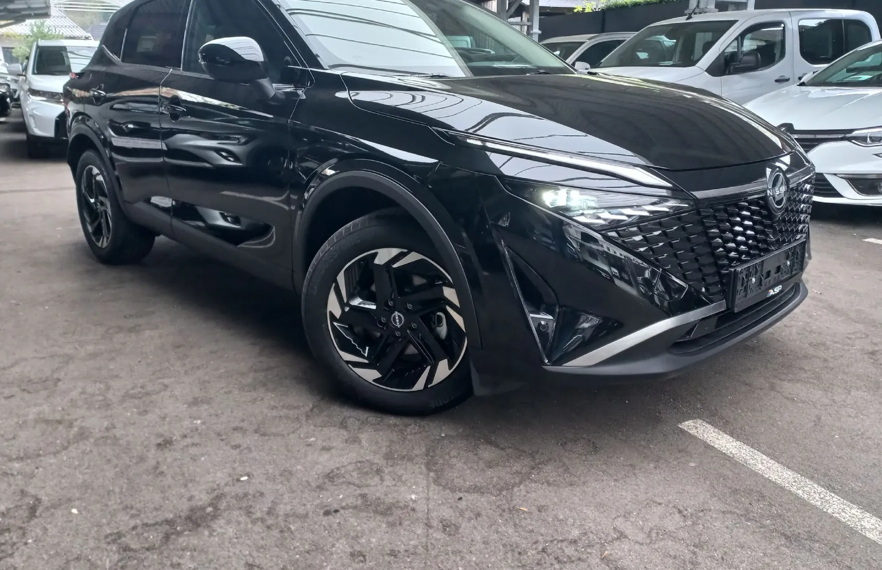 Zunanja slika - Nissan Qashqai - 1.3 DIG-T MHEV N-Connecta - 1