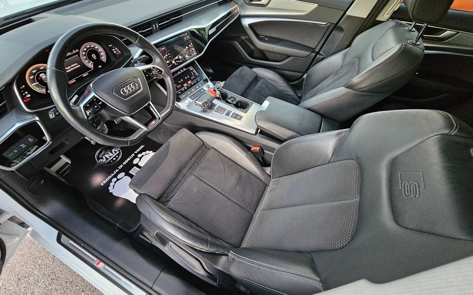 Notranja slika - Audi A6 - 55 TFSI e quattro Sport S tronic |VIRTUAL|RADAR| - 7
