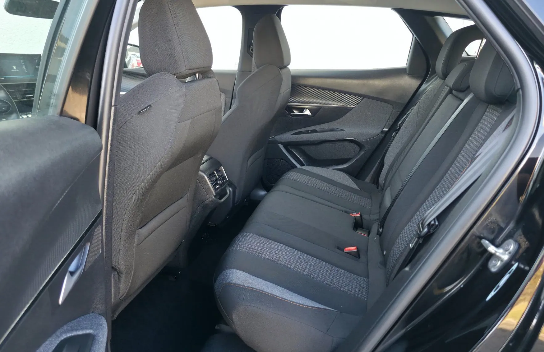 Zunanja slika - Peugeot 3008 - 1.5HDi Active Pack+ LED•TEMP•LANE•NAVI•KAMERA•17C• - 7