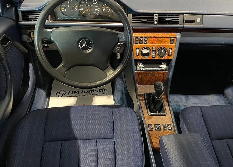 Zunanja slika - Mercedes-Benz E-Razred - 230 BREZ RJE - KLIMATRONIC - ALU - VRHUNSKO STANJE - 11