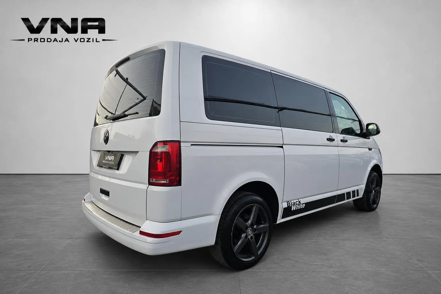 Zunanja slika - Volkswagen Multivan - 2.0 TDI DMR Comfortline - 6