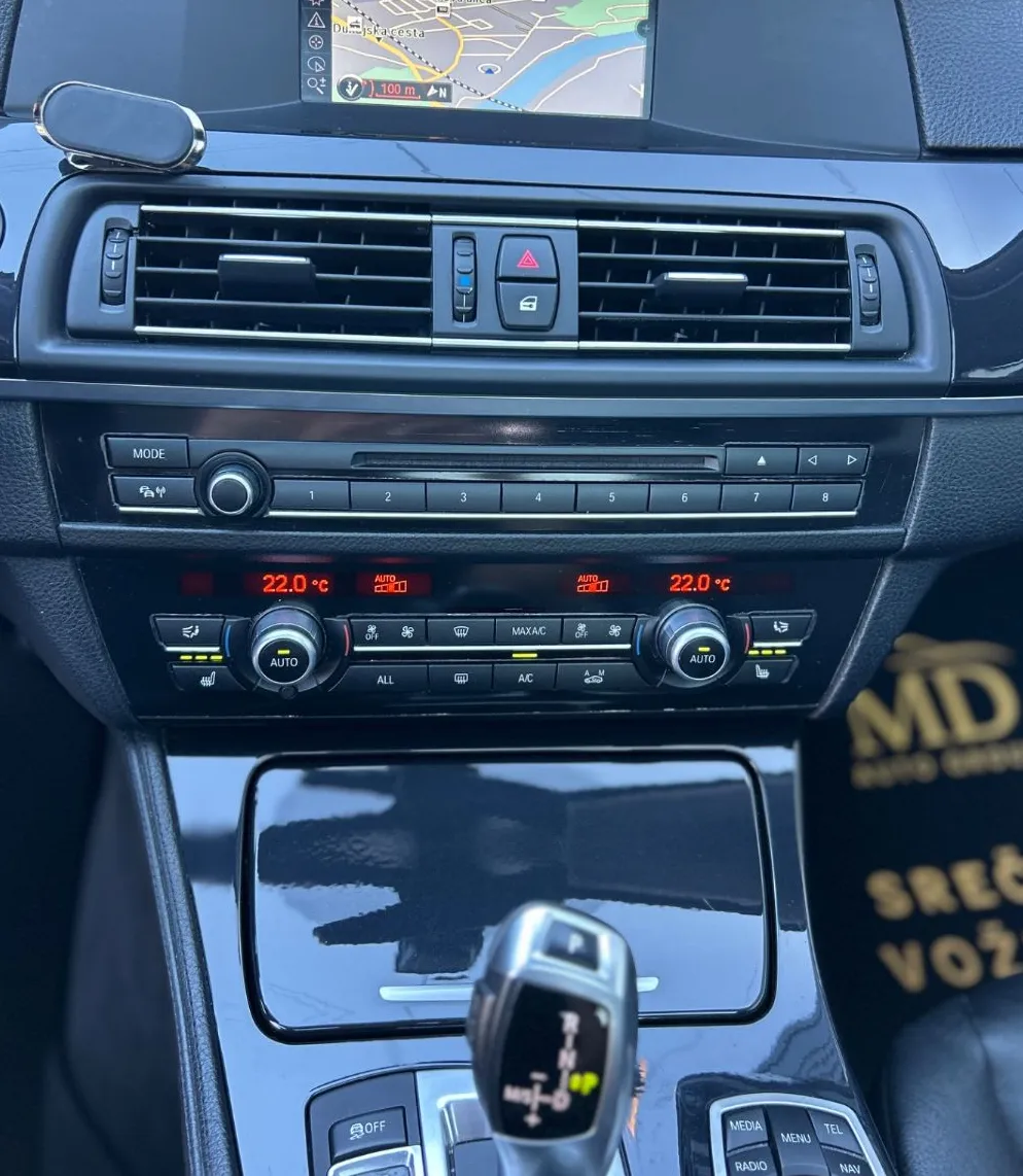 Zunanja slika - BMW Serija 5 - : 520d-XSENON-GRETJE SEDEŽEV-ŠIBEDAH-AUTOMATIK - 11