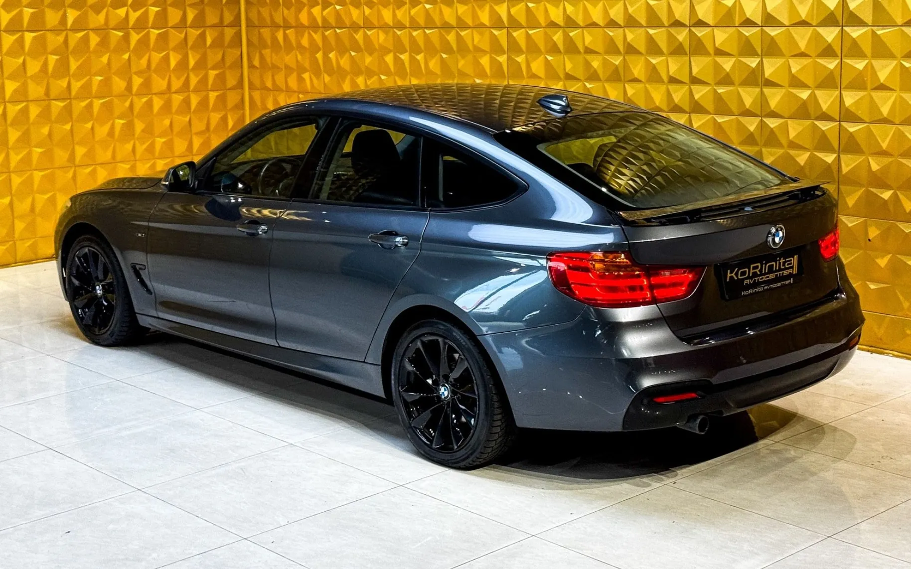 Notranja slika - BMW serija 3 Gran Turismo: - 320d AUT.-M Sport-NAVI-TEMP-GRETJE-EL PRTLJAZNIK - 8