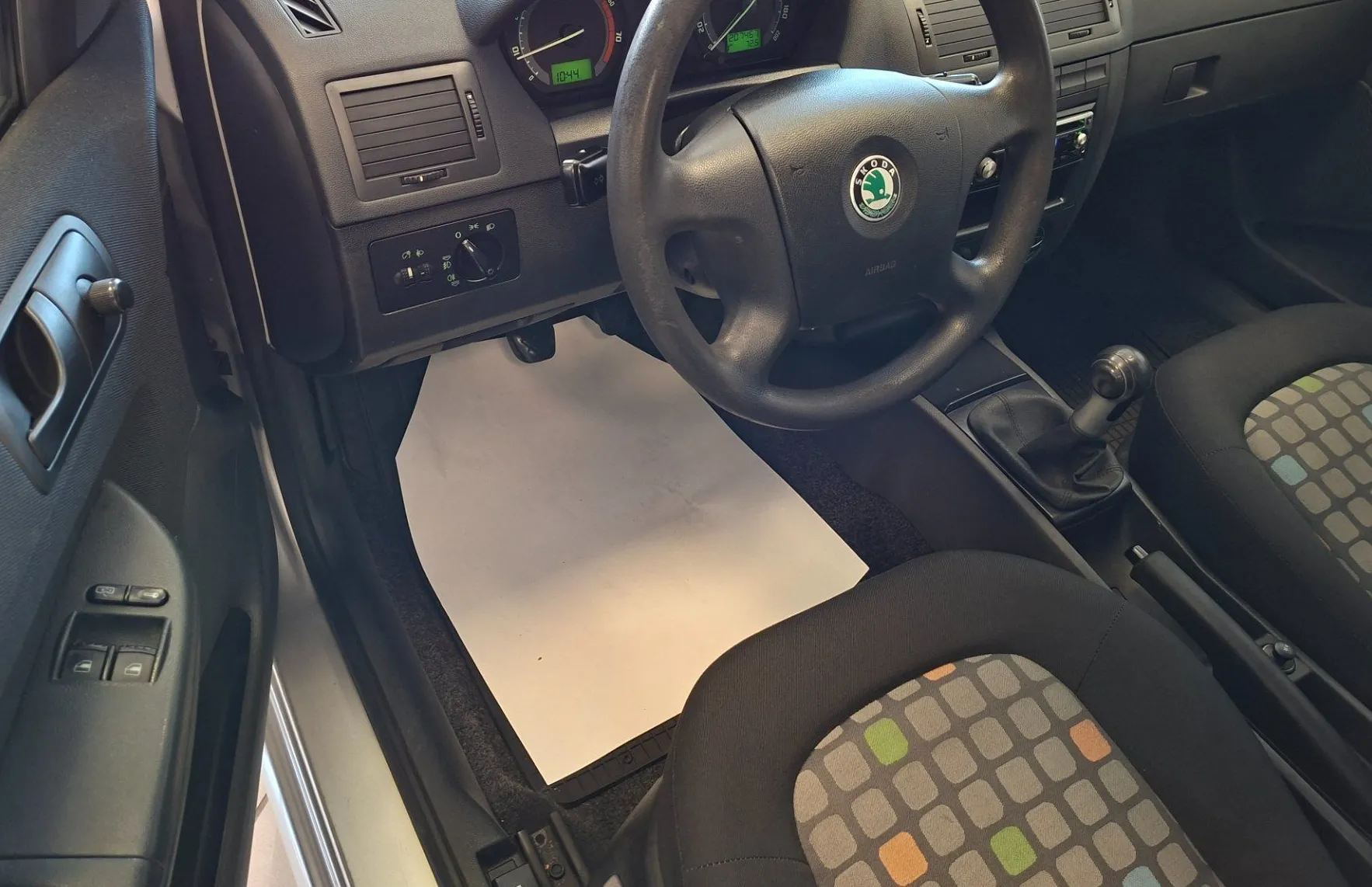Zunanja slika - Škoda Fabia - Combi Ambiente 1.4 16V-ODLIČEN-HITRI KREDIT- - 7