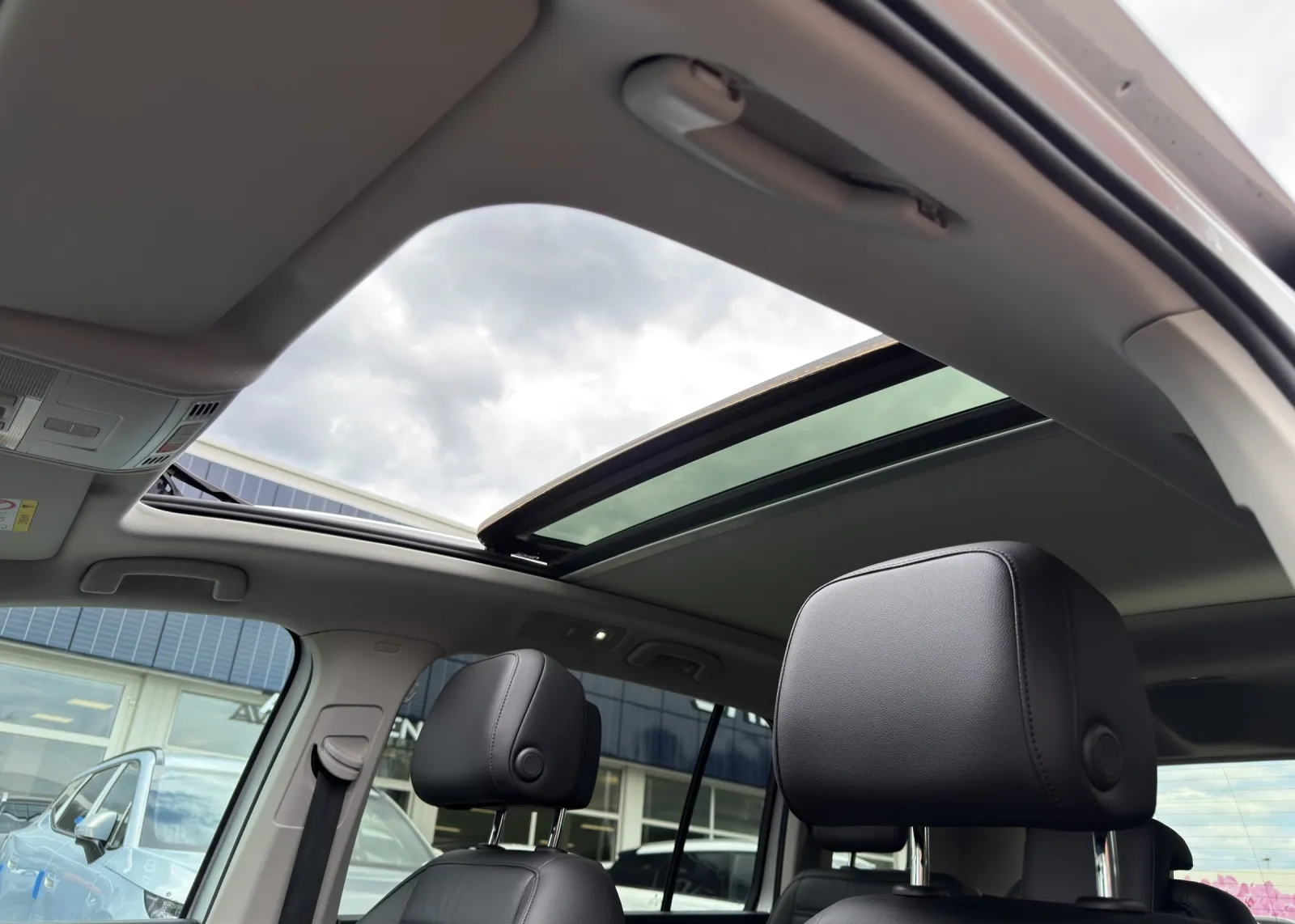Zunanja slika - Volkswagen Touran - 2,0 TDI BMT Family DSG - 14