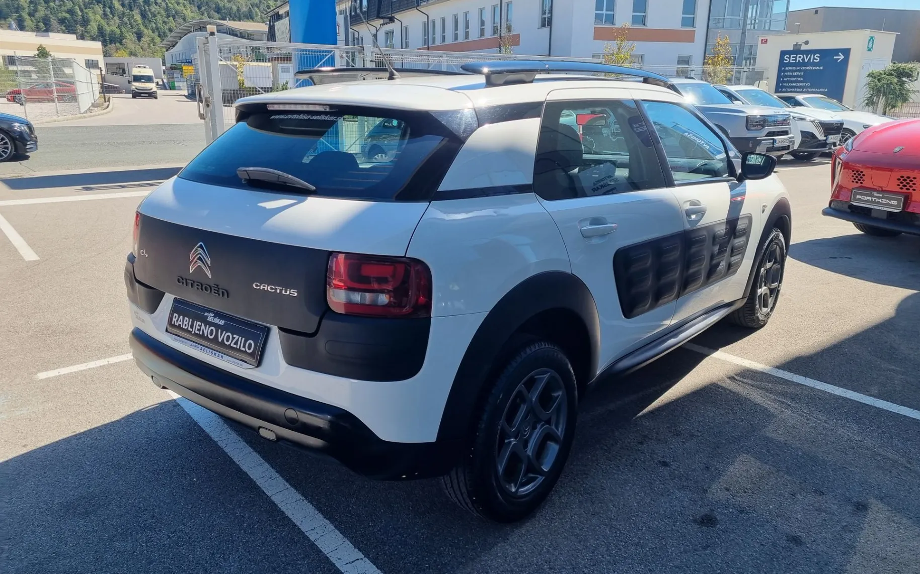 Zunanja slika - Citroën C4 - Cactus 1.6 HDi - SLOVENSKO POREKLO - POTRJENA SERVISNA - 7