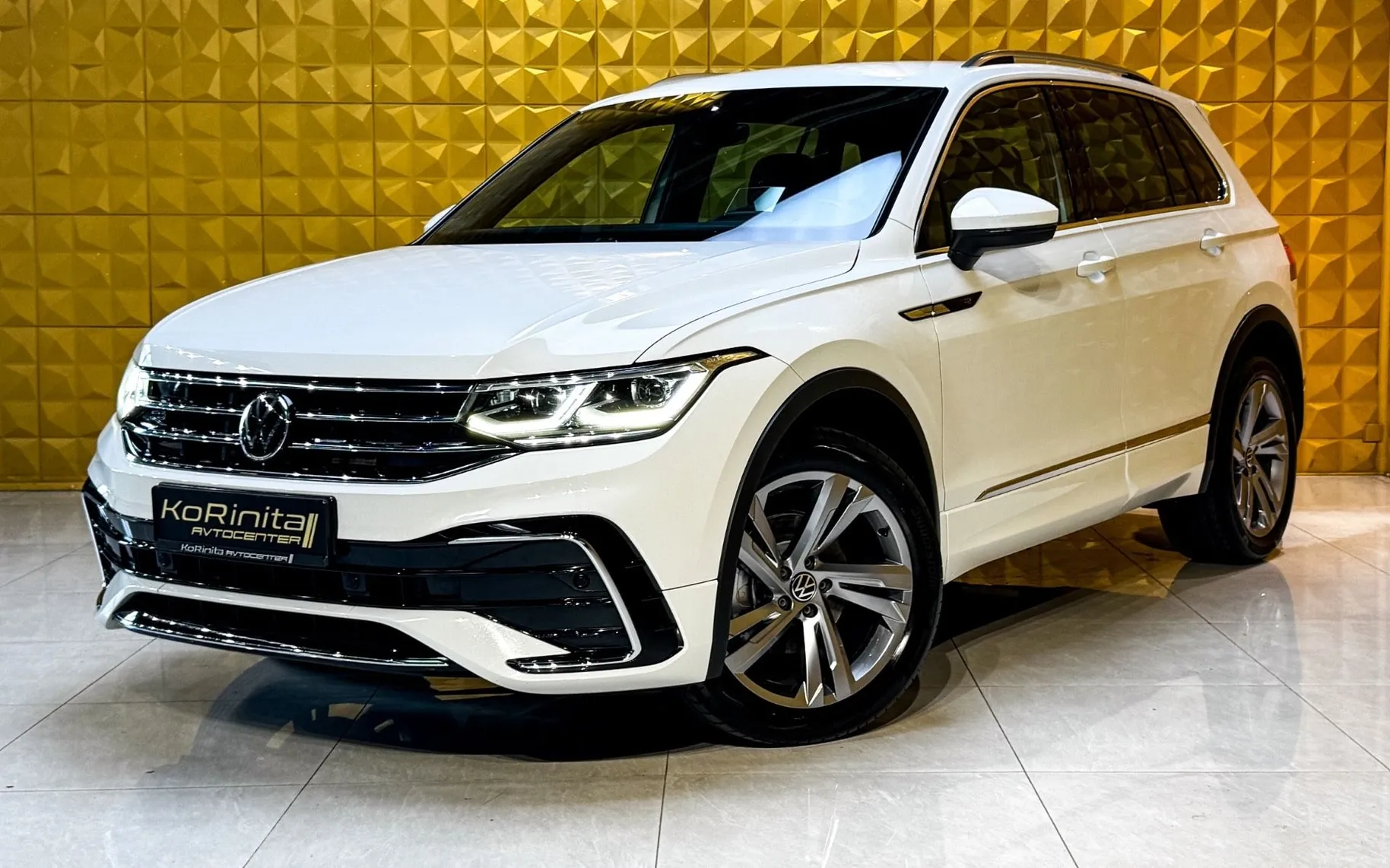 Zunanja slika - Volkswagen Tiguan - 2.0 TDI 4MOT-R Line-iQ LED-HEADUP-VIRTUAL-KEYLESS - 4