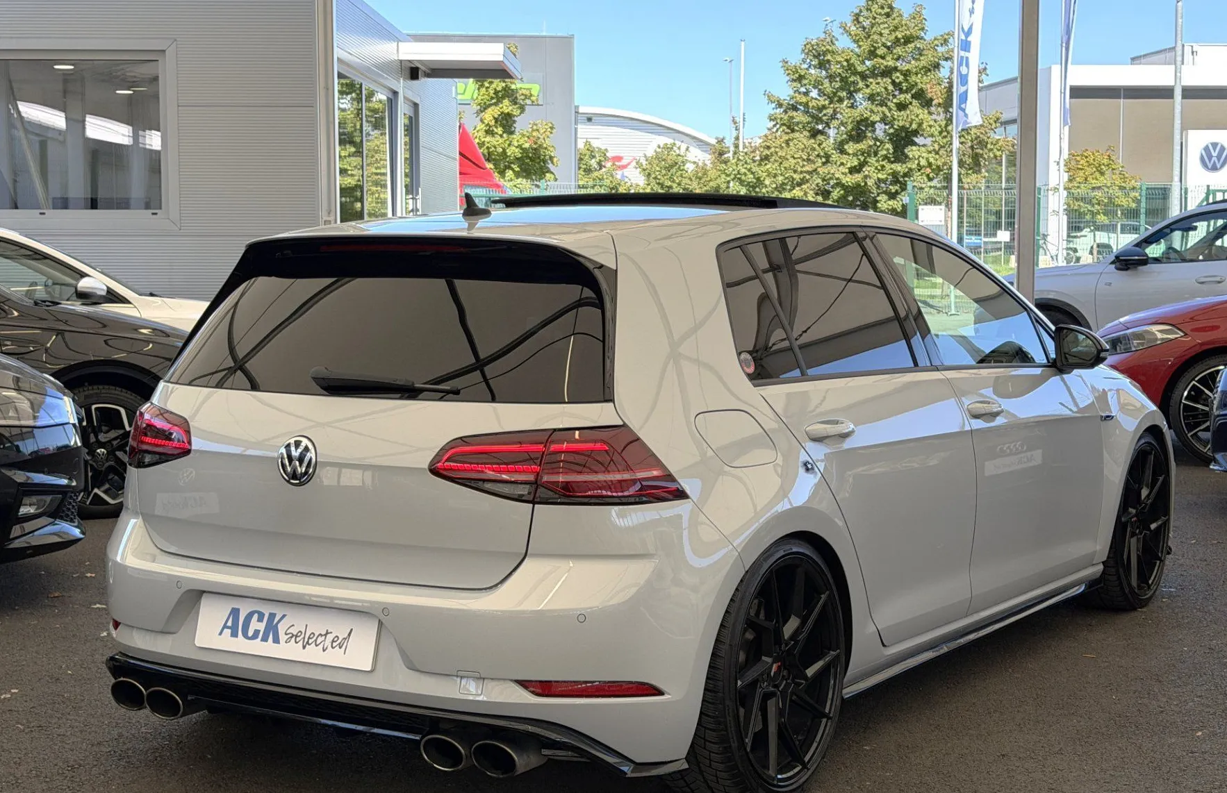 Zunanja slika - Volkswagen Golf - R 2.0 4M DSG Performance - ACC - PANO - KAMERA - 4
