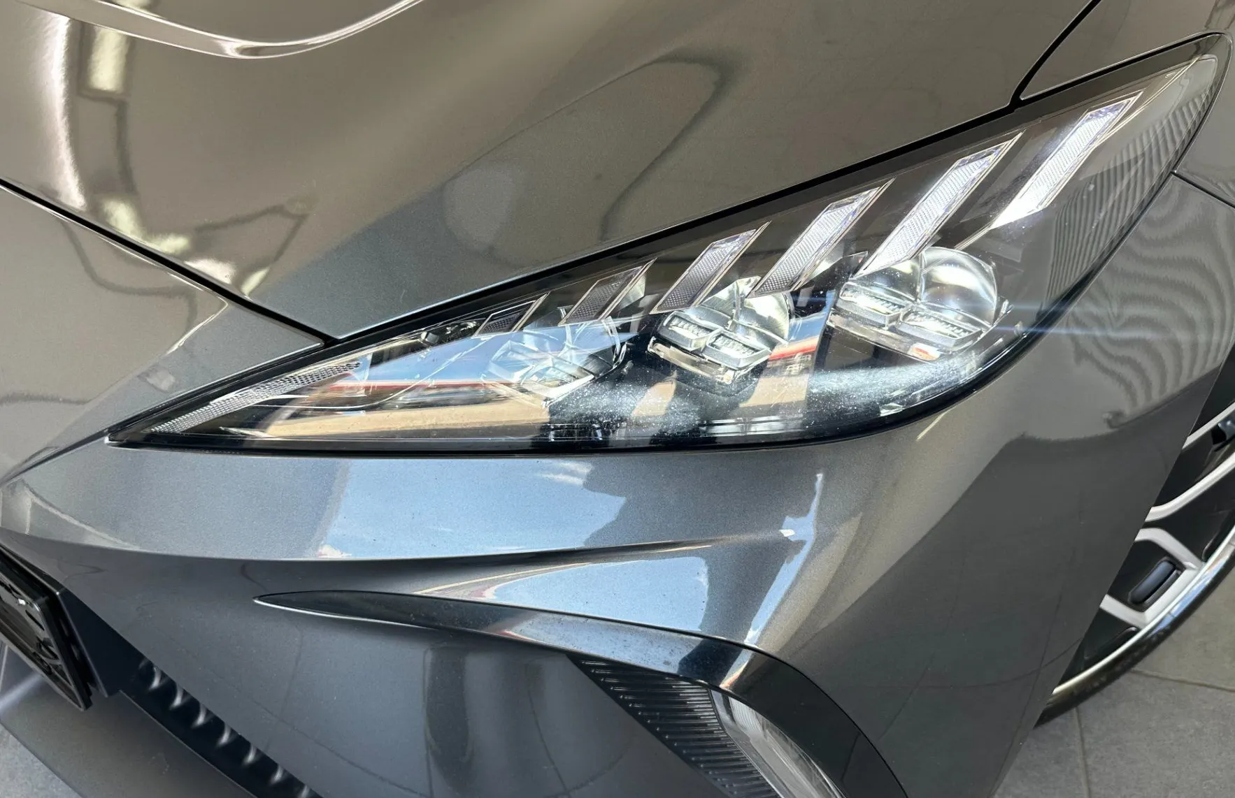 Zunanja slika - MG MG4 - Luxury 150kW.NEMŠKI+4GUME.USNJE.KAMERA.- 3000 € SU - 5
