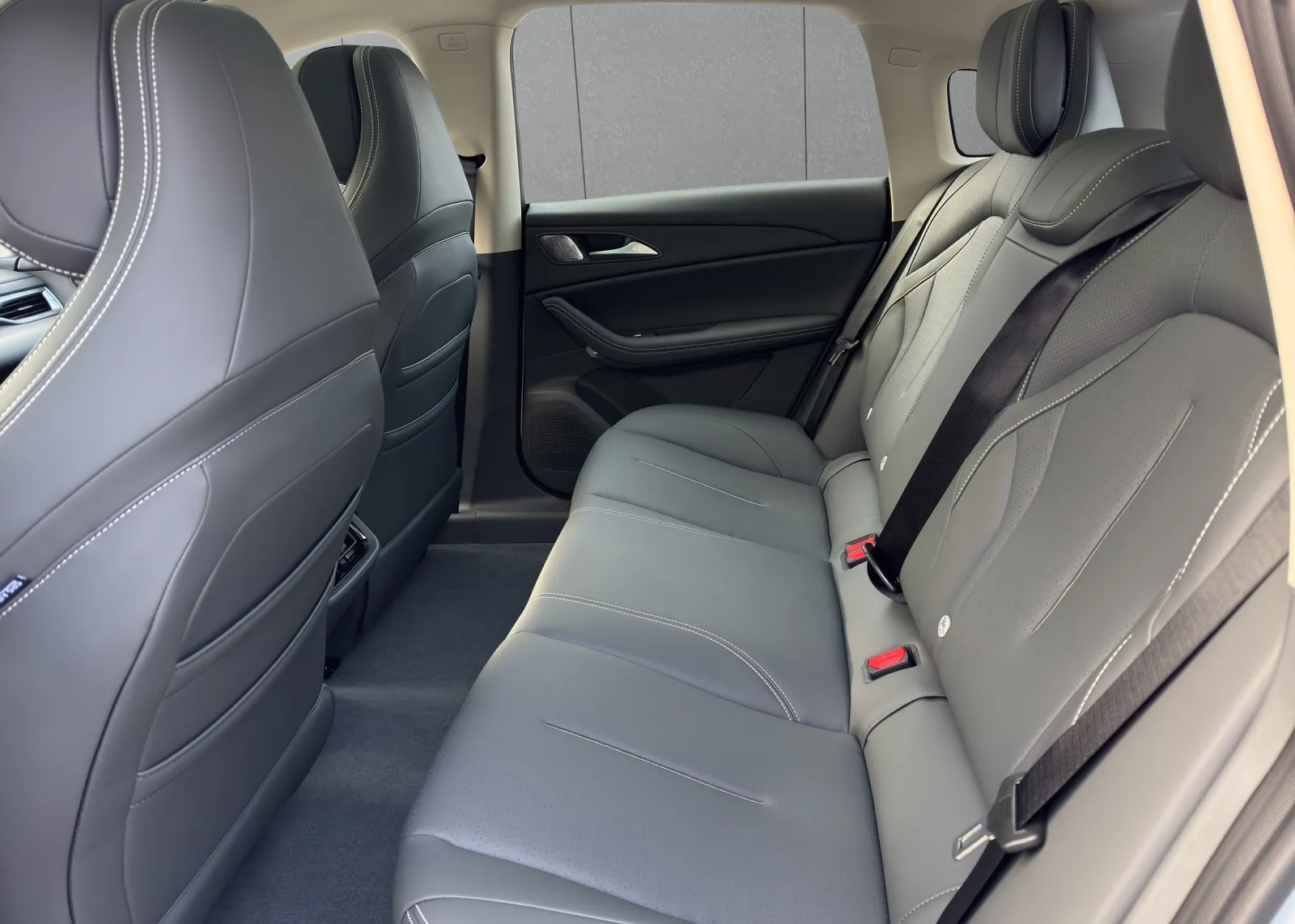Zunanja slika - Forthing T5 EVO - 56.8 kWh + 360kamera + RADAR + PANORAMA + ADAS - 7