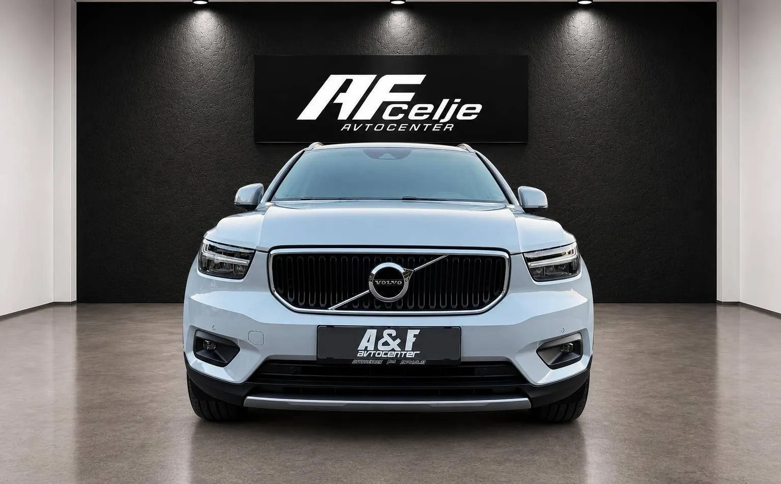 Zunanja slika - Volvo XC40 - D3-AUT-145.000km-VIRTUAL-LIZING ZA TUJCE-FUL LED - 2