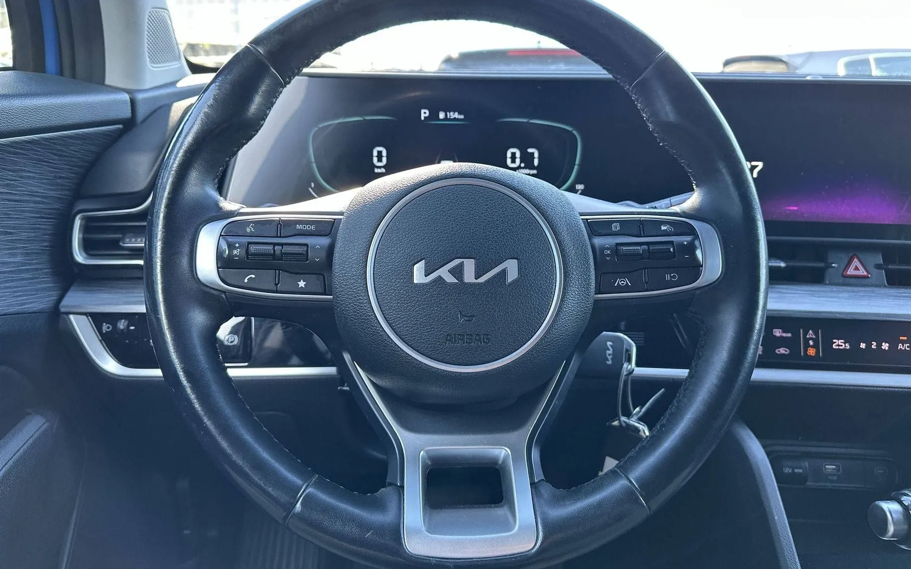 Notranja slika - KIA Sportage - 1.6 T-GDI MHEV LX Fresh DCT - 12