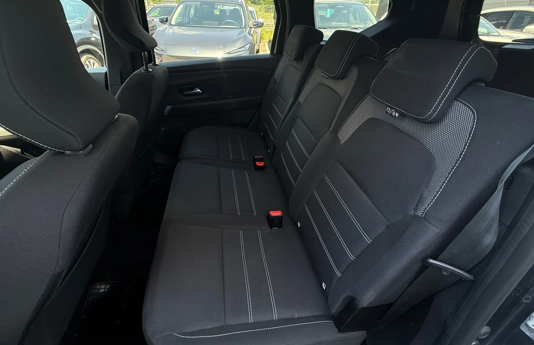 Zunanja slika - Dacia Jogger - 1.0 Tce Comfort 100 1LASTINK - 10