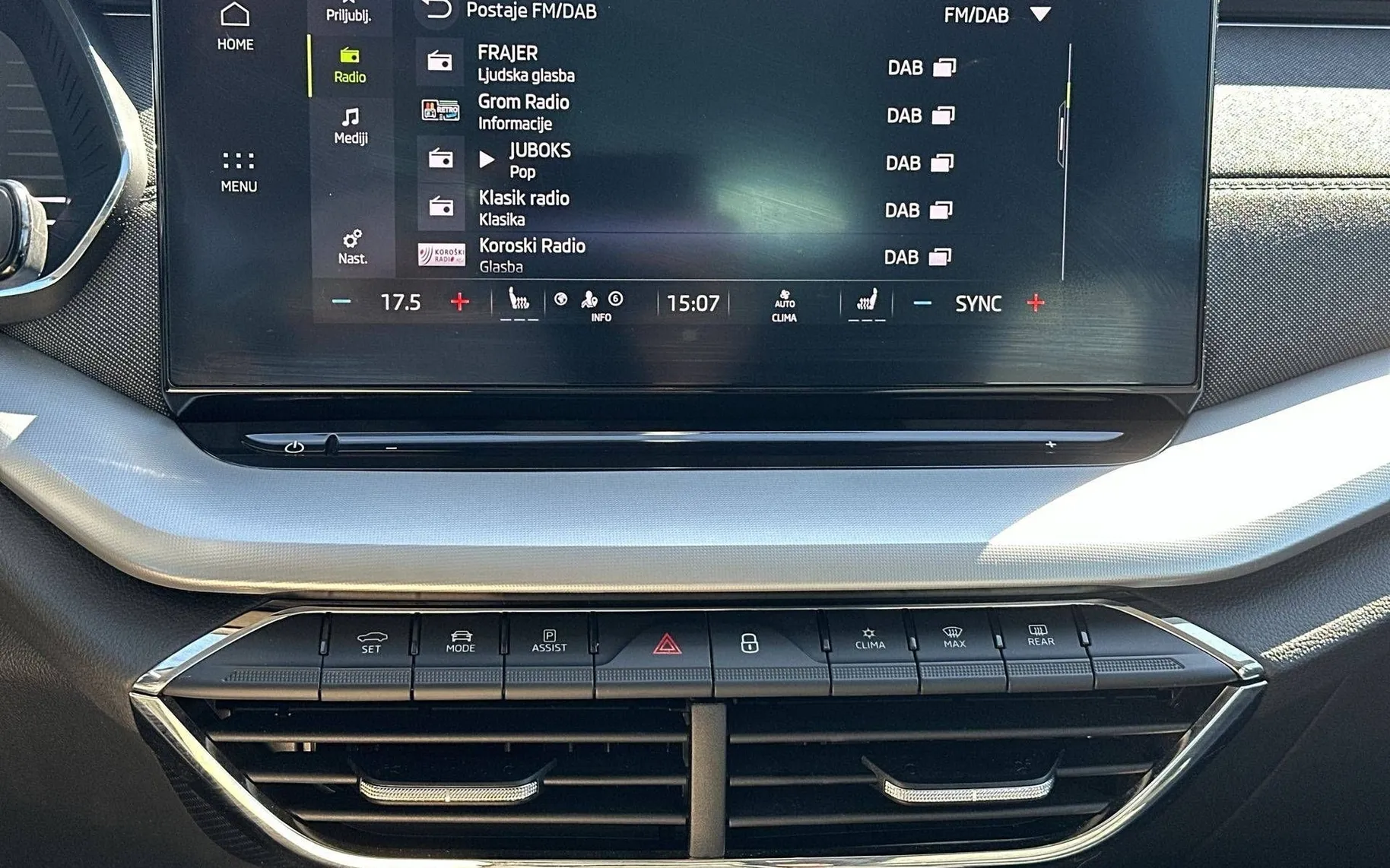 Notranja slika - Škoda Octavia - Combi 2.0 TDI Style DSG MATRIX, ACC, KAMERA - 16