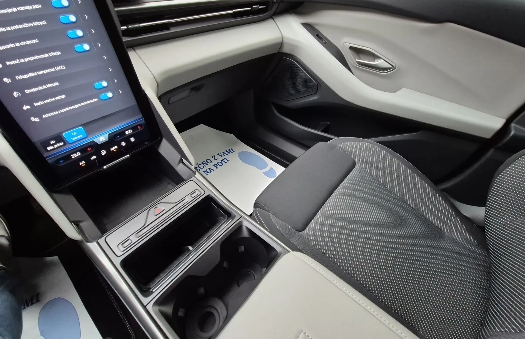 Zunanja slika - Ford Explorer - EV elektromotor 52 kWh 170 PS Style - 16