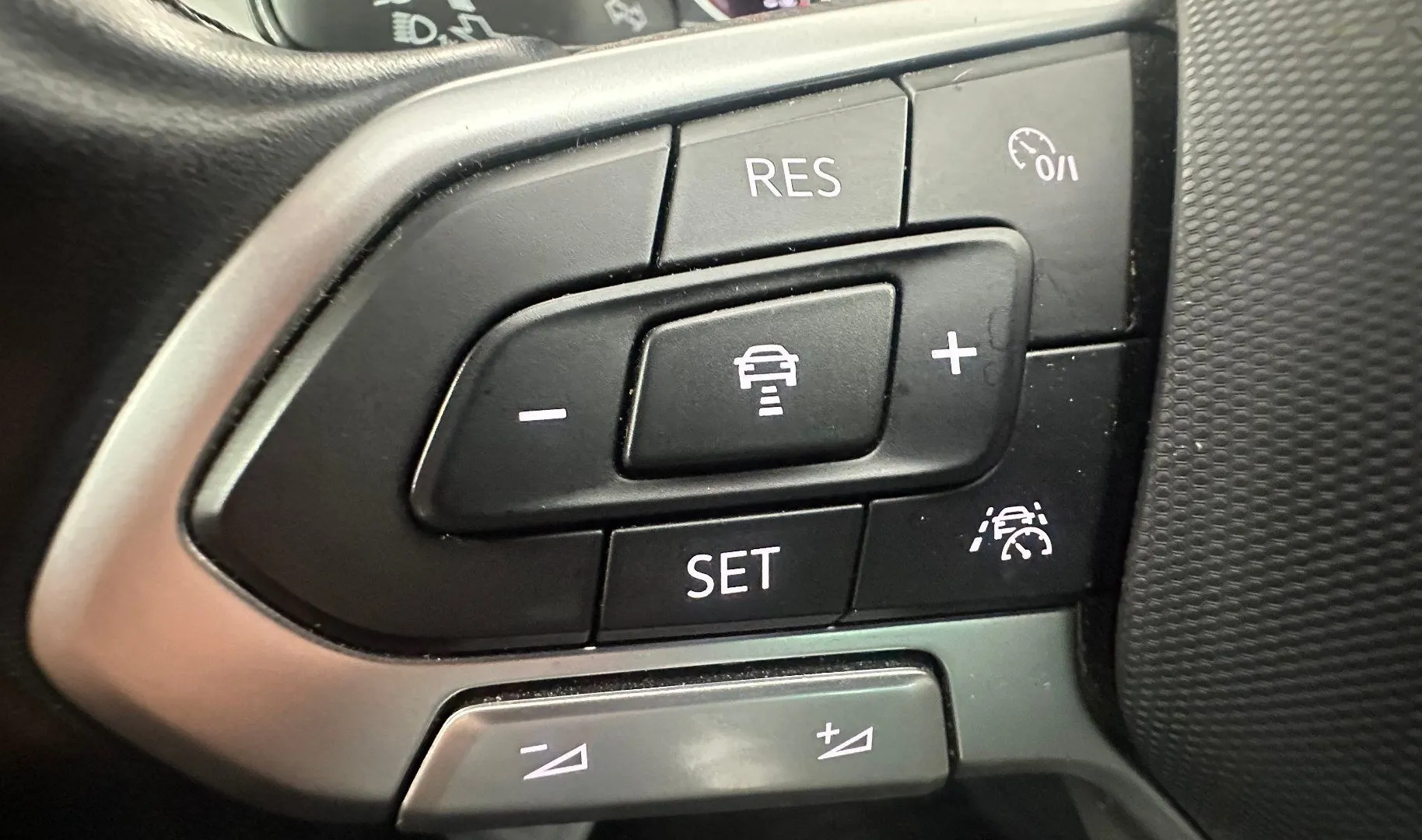 Zunanja slika - Volkswagen Passat - 2.0 TDI Business DSG.NEMŠKI+4ALU.KAMERA.ACC.NAVI - 8