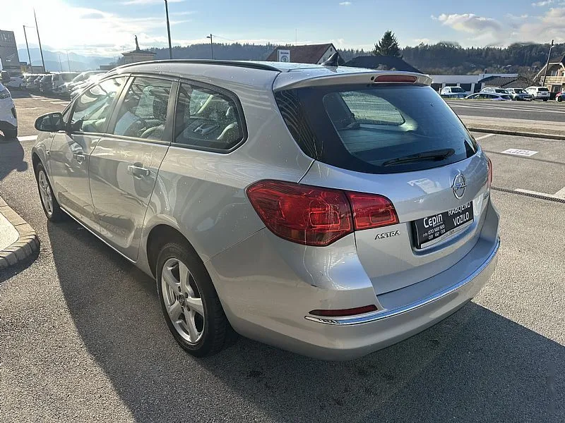 Zunanja slika - Opel Astra - 1.6 CDTI 81KW S S ENJOY ST - 7
