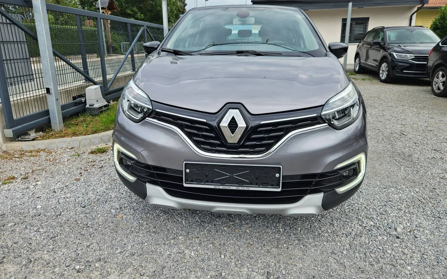 Notranja slika - Renault Captur - TCe 130 Intens SLO NAVI KAMERA LED MRTVI KOT - 7