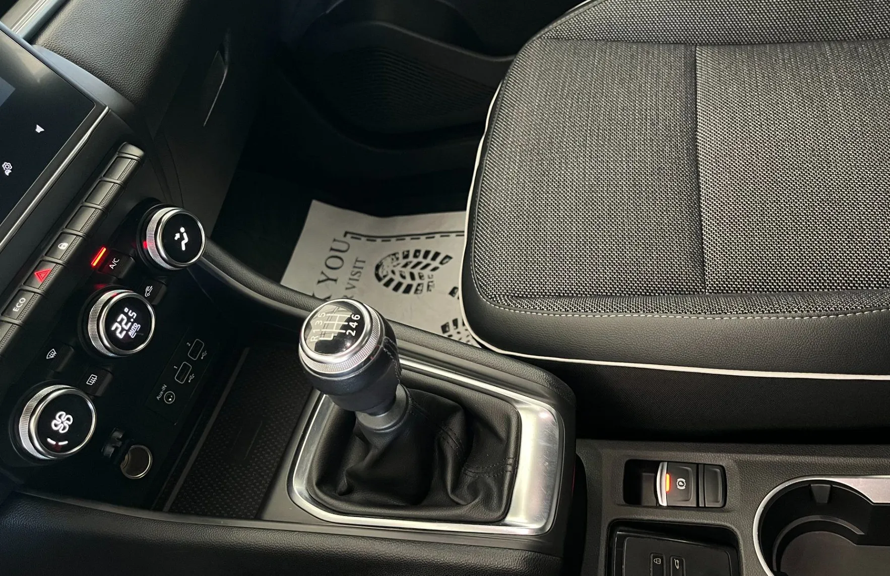 Zunanja slika - Renault Captur - TCe 90 Intens - 1. LASTNICA - SLOVENSKI - 13