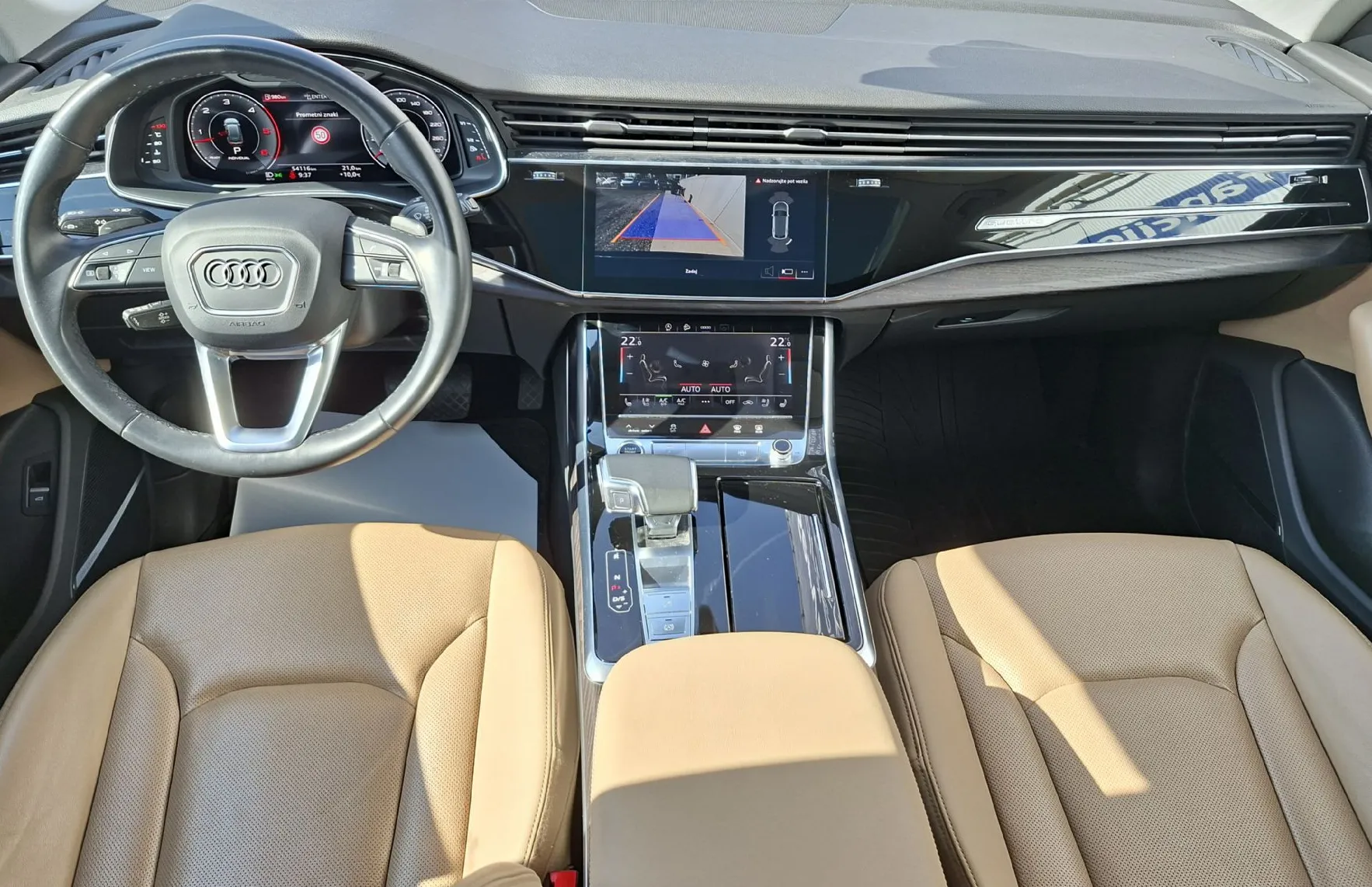 Zunanja slika - Audi Q8 - 45 TDI S-Line Quattro - 11