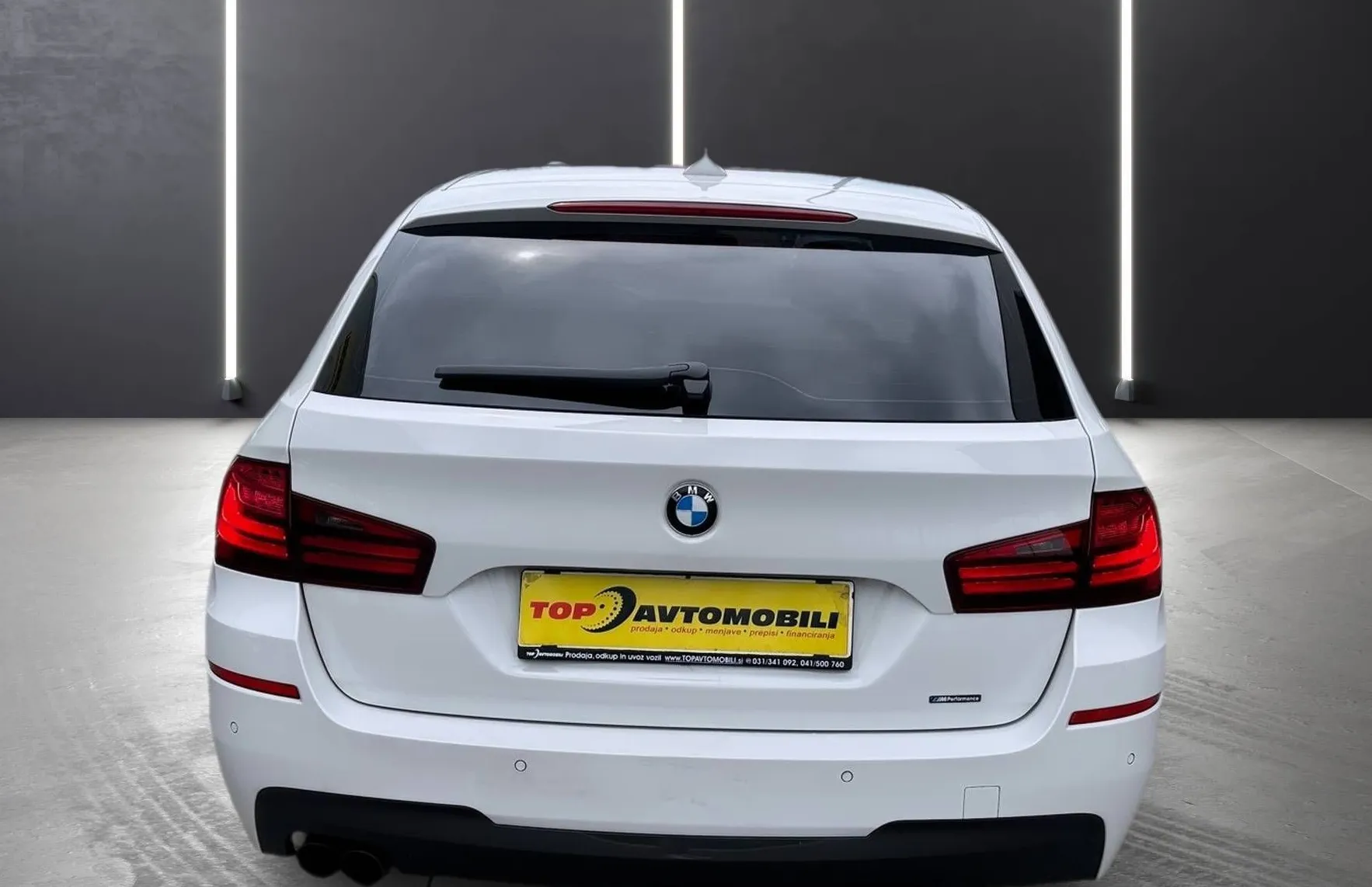 Zunanja slika - BMW Serija 5 - Touring: 520d M SPORT PAKET BI-XENON NAVI TEMP PDC HI-FI - 7