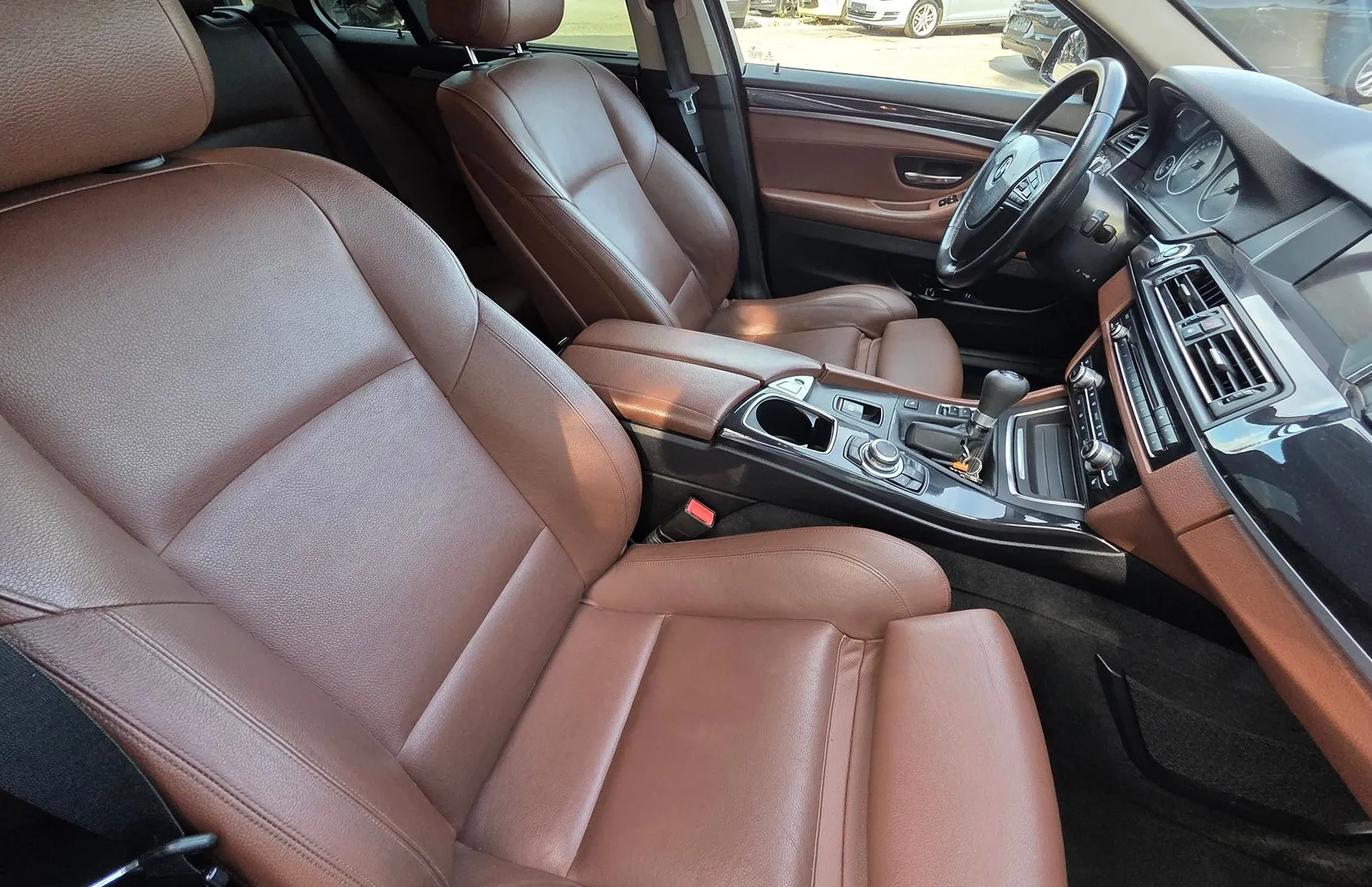 Zunanja slika - BMW Serija 5 - Touring:   520D TOURNING BI-XENON-ALU-NAVI - 13