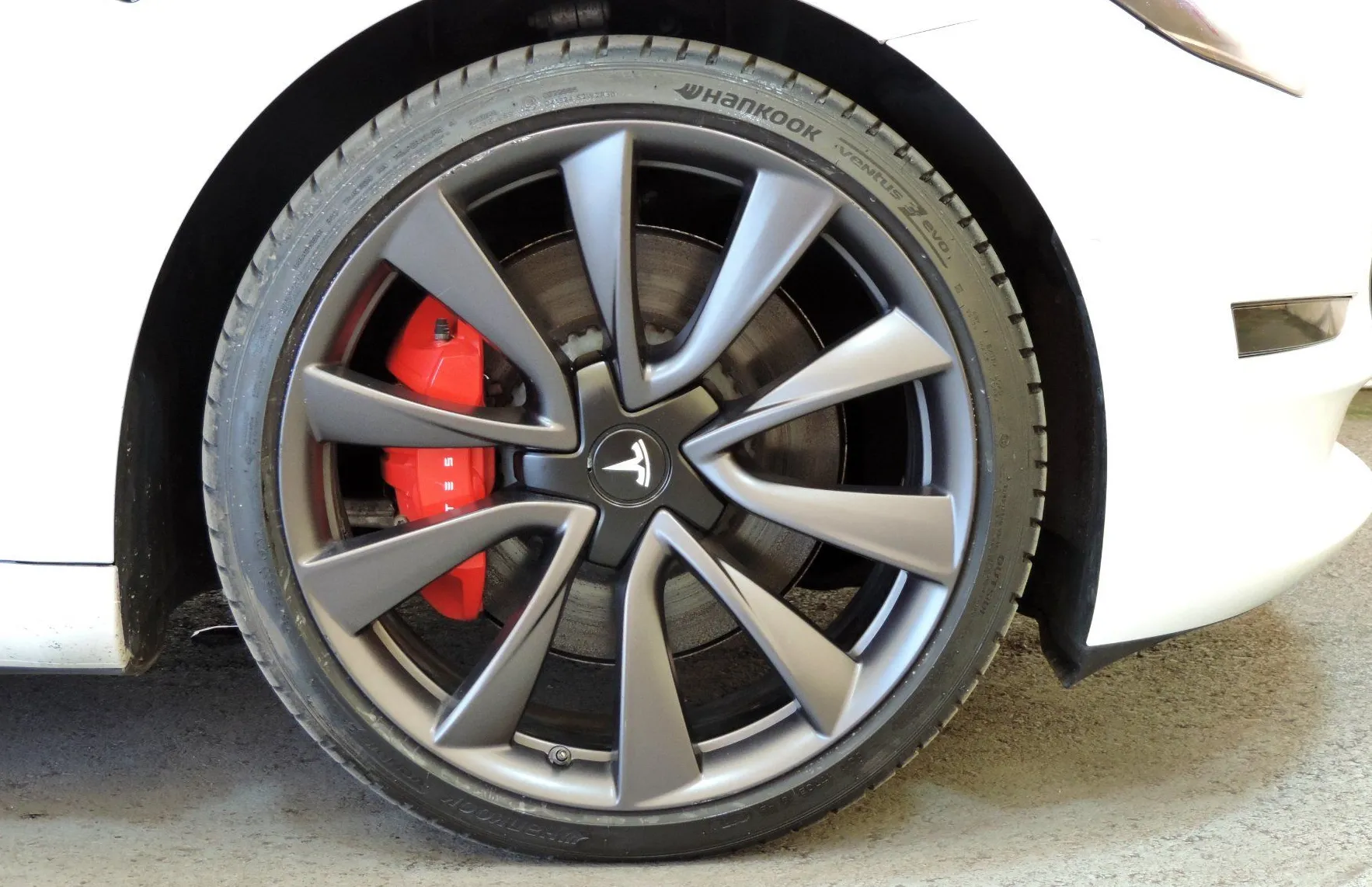 Zunanja slika - Tesla Model 3 - Performance AWD  Dual Motor 2x65 kW - 17