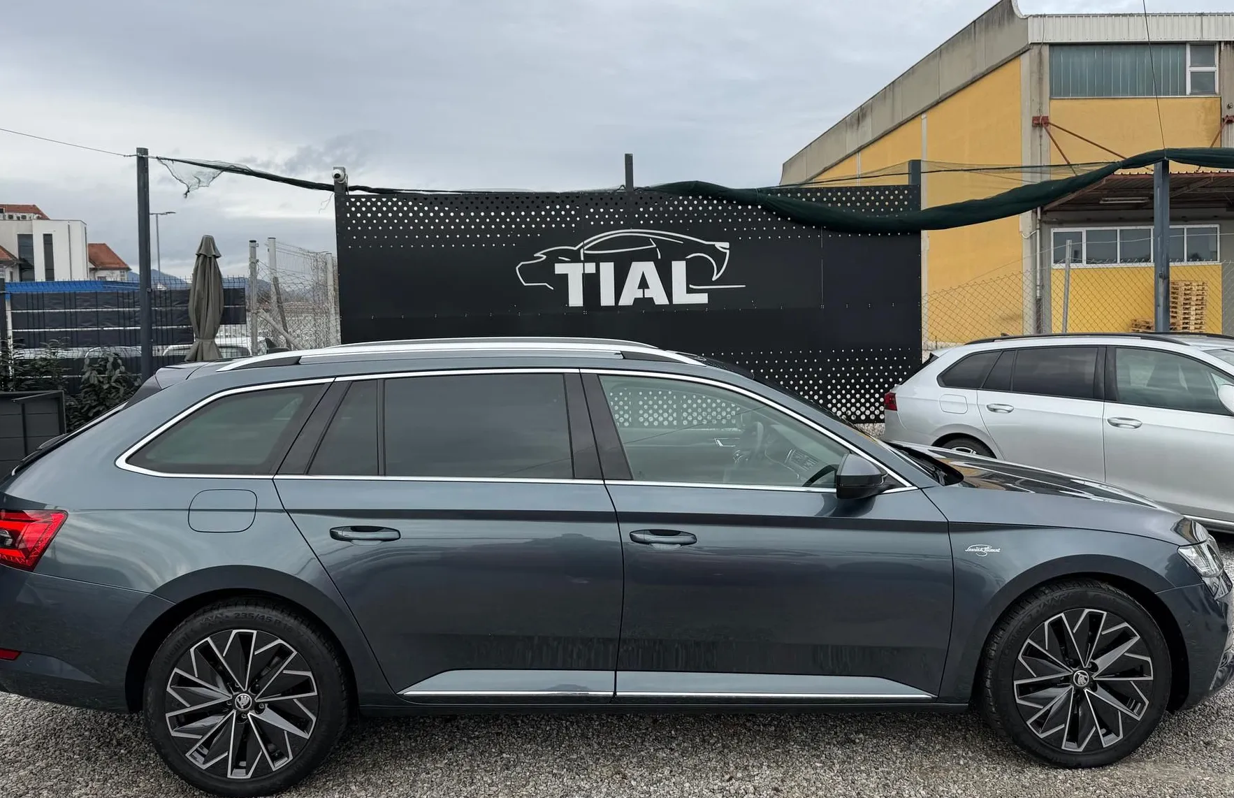 Zunanja slika - Škoda Superb - 2.0 TDI-DSG L K CRYSTAL-VIRTUAL-MRT.KOTI-USNJE-SLO - 8