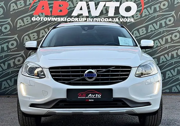 Zunanja slika - Volvo XC60 - D4 R-Design Momentum+133KW+ALU+XENON+USNJE+UGODNO - 2