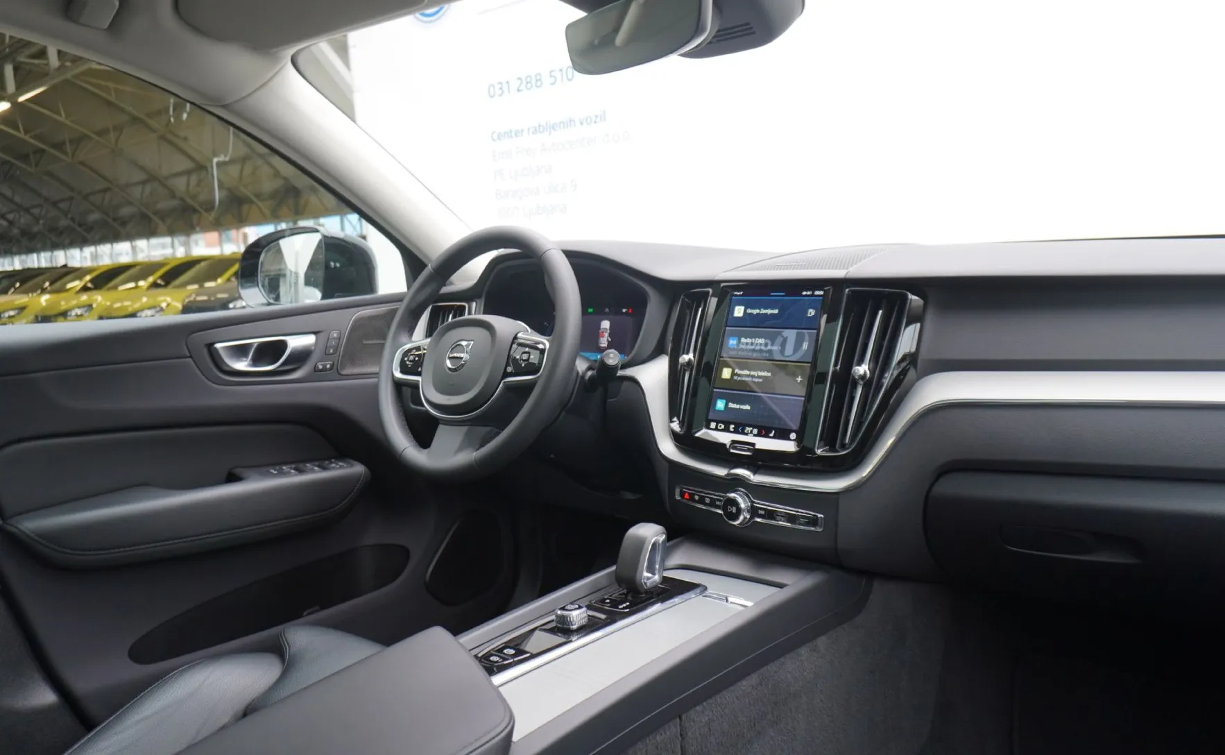 Zunanja slika - Volvo XC60 - B4P Plus Dark Avt. - 11