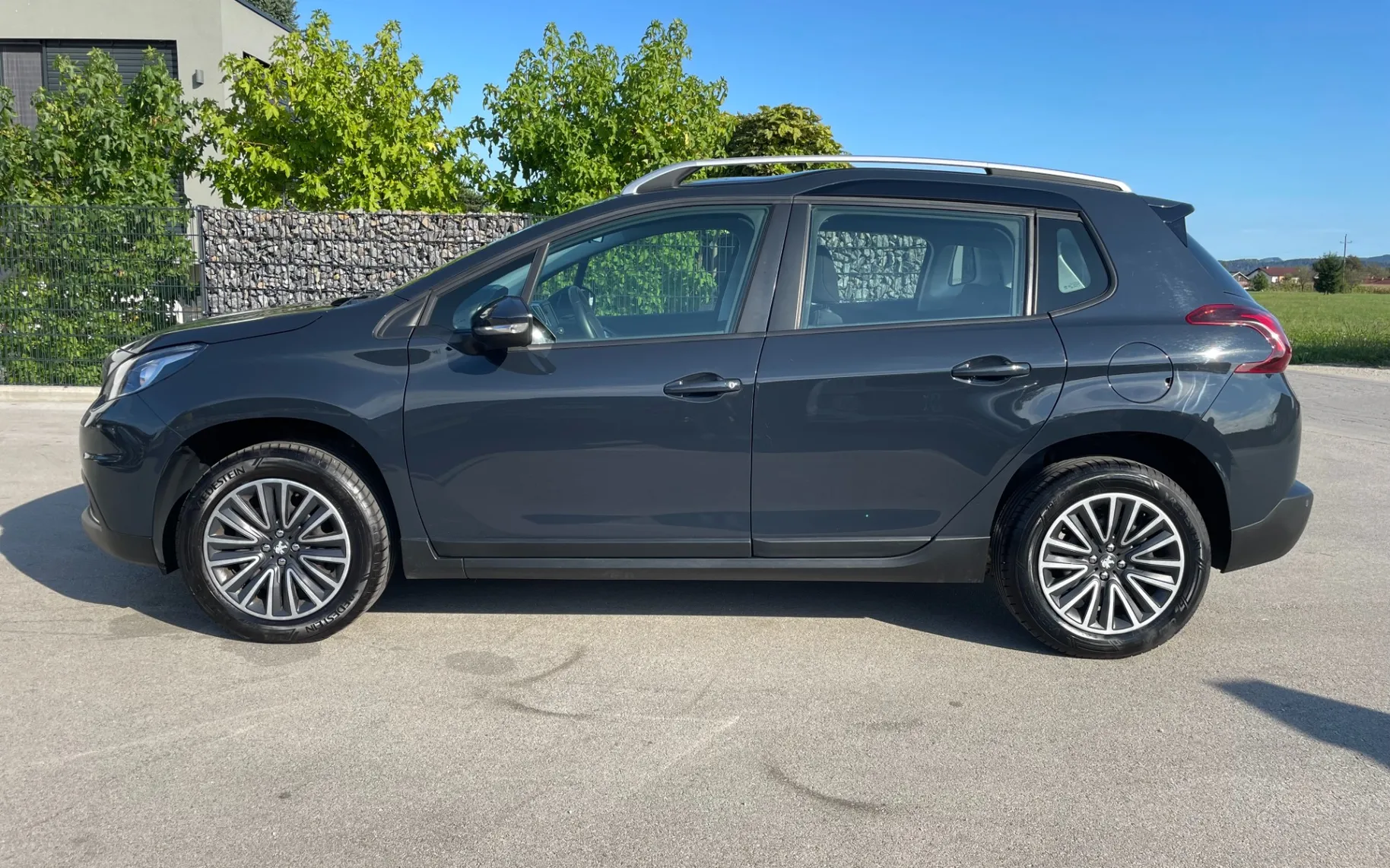 Zunanja slika - Peugeot 2008 - 1,2 PureTech 82 Allure - 2