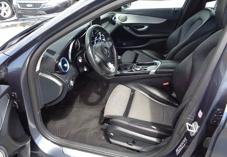 Zunanja slika - Mercedes-Benz C-Razred - 200d - LED ŽAROMETI - NAVI - PARK SENZORJI - 5
