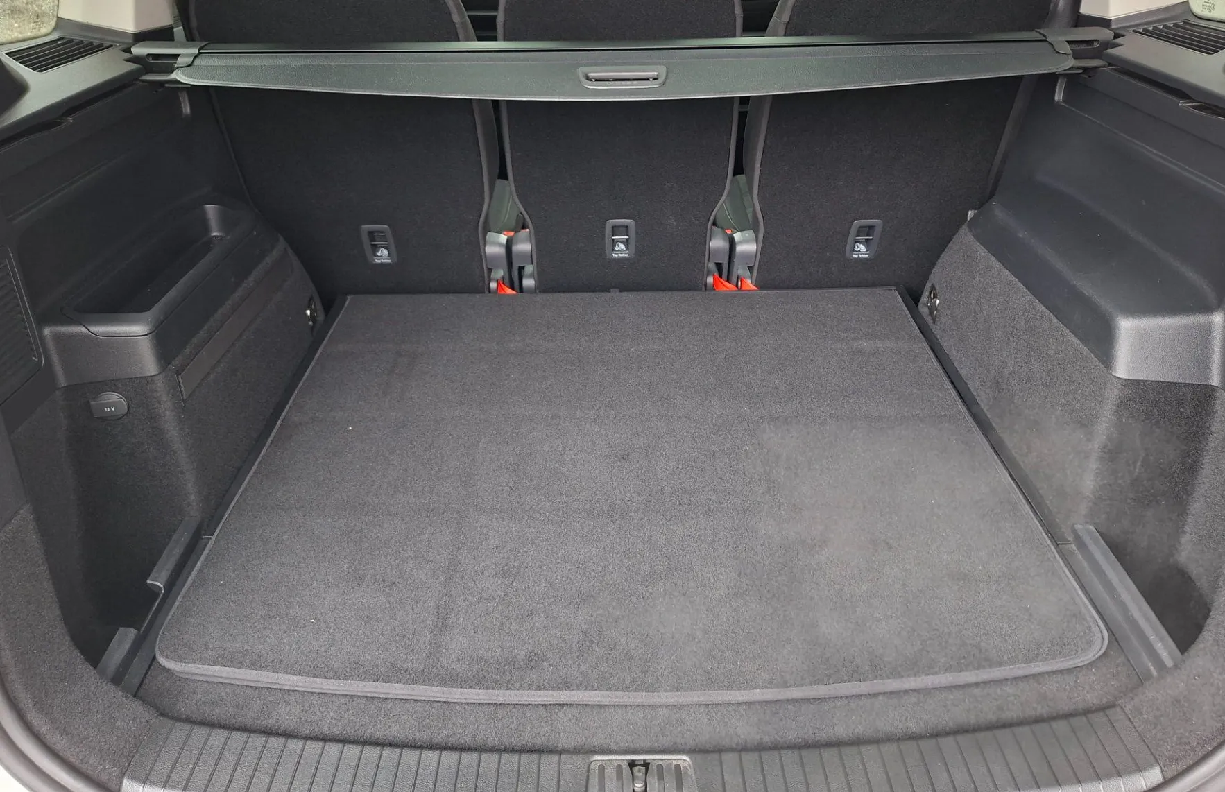 Zunanja slika - Volkswagen Touran - 2.0 TDI Highline DSG - Slo poreklo - 1. Lastnik - 12
