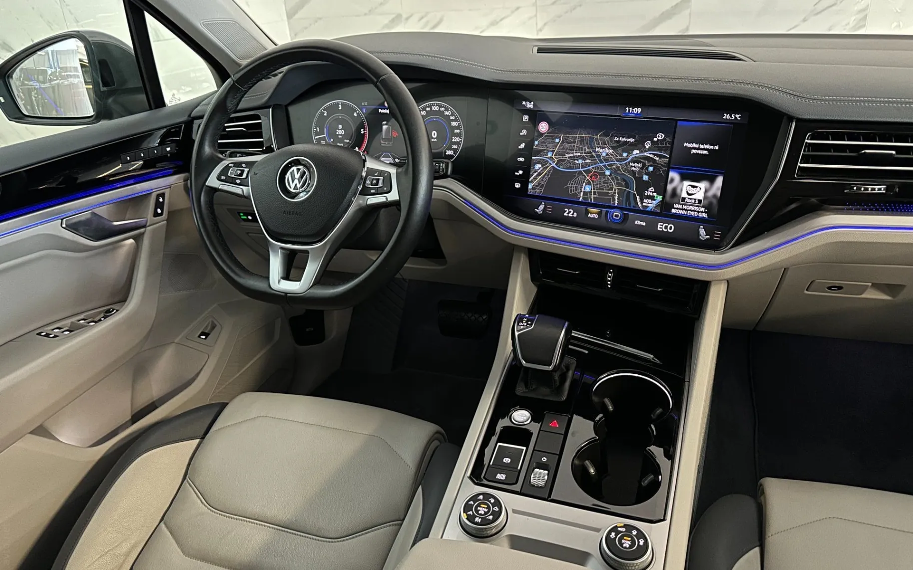 Notranja slika - Volkswagen Touareg - V6 TDI Elegance|4Motion|Zračno|ACC|Kamera|Memory| - 11