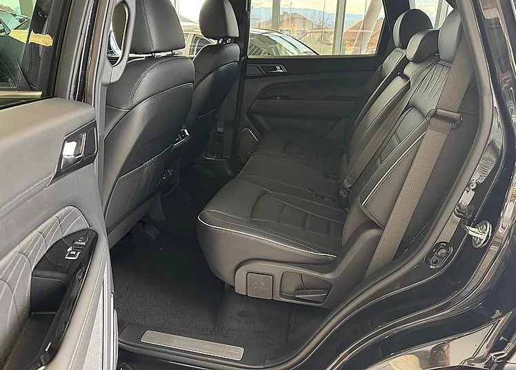 Zunanja slika - SsangYong Rexton - 2.2 XDi LIMITED Plus 4WD A T - modificiran - 4