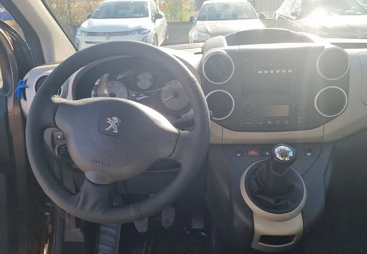 Zunanja slika - Peugeot Partner - Tepee 1.6 HDi Family  VELIKI SERVIS - 10
