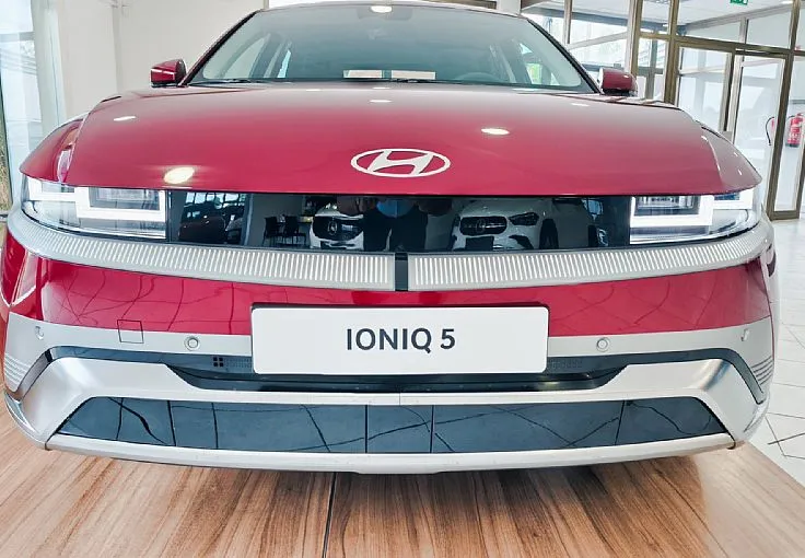 Zunanja slika - Hyundai Ioniq 5 - 168 KW 84 KWH PREMIUM-TOPL.Č.-EL.KLJUKE-VIDEO - 2